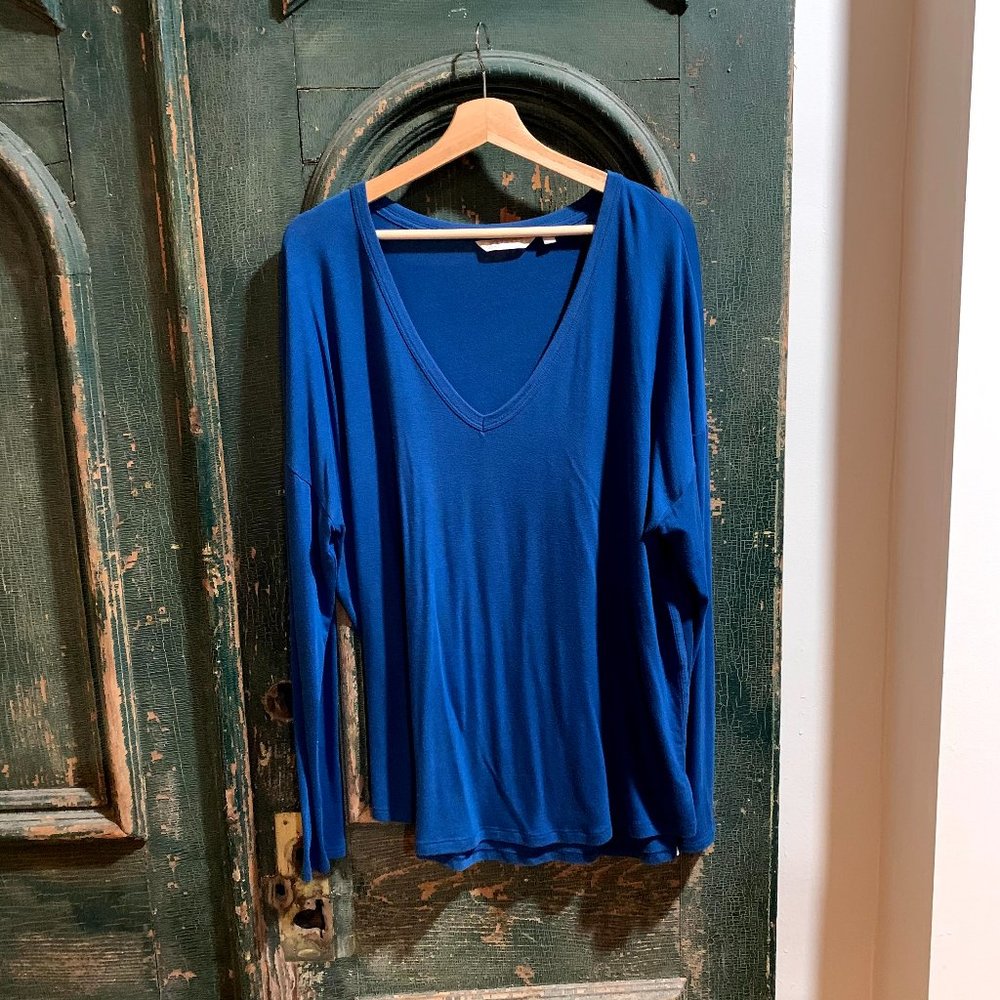 Athleta Long Sleeve Dolman V-Neck Shirt XL